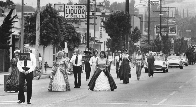 The El Sereno Fourth of July parade kicks off in high style.
