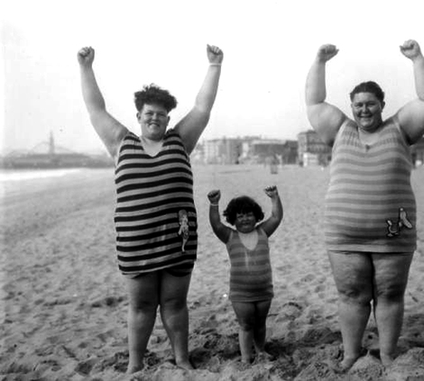 The family that plays together stays together. An unidentified family enjoys their day out at Venice beach.
