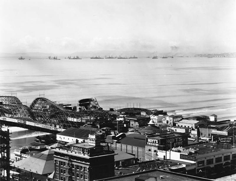 A view of The Pike amusement park in Long Beach, 1920