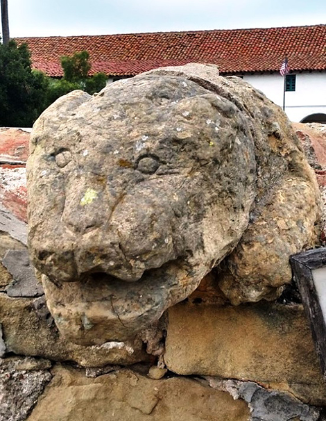 The mountain lion fountain spout