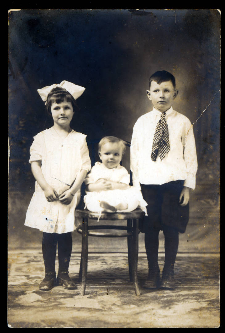 Morris Kight and his siblings