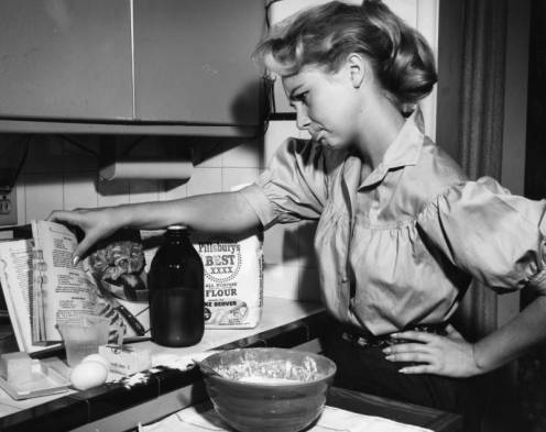 One beauty who can't cook