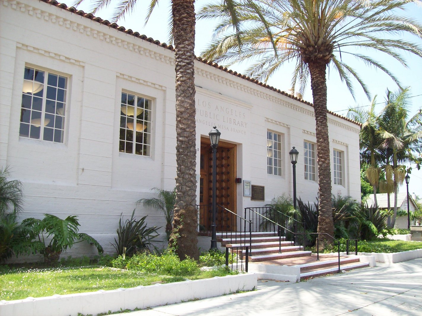 Angeles Mesa Branch Library