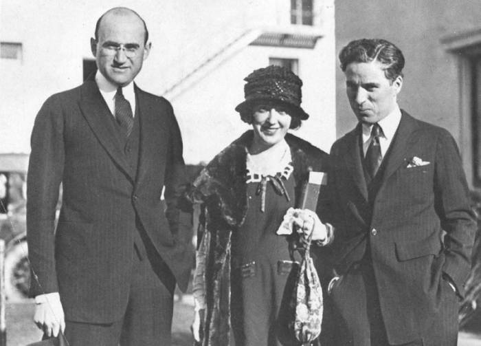 Famous stars are pictured with Samuel Goldwyn in 1919