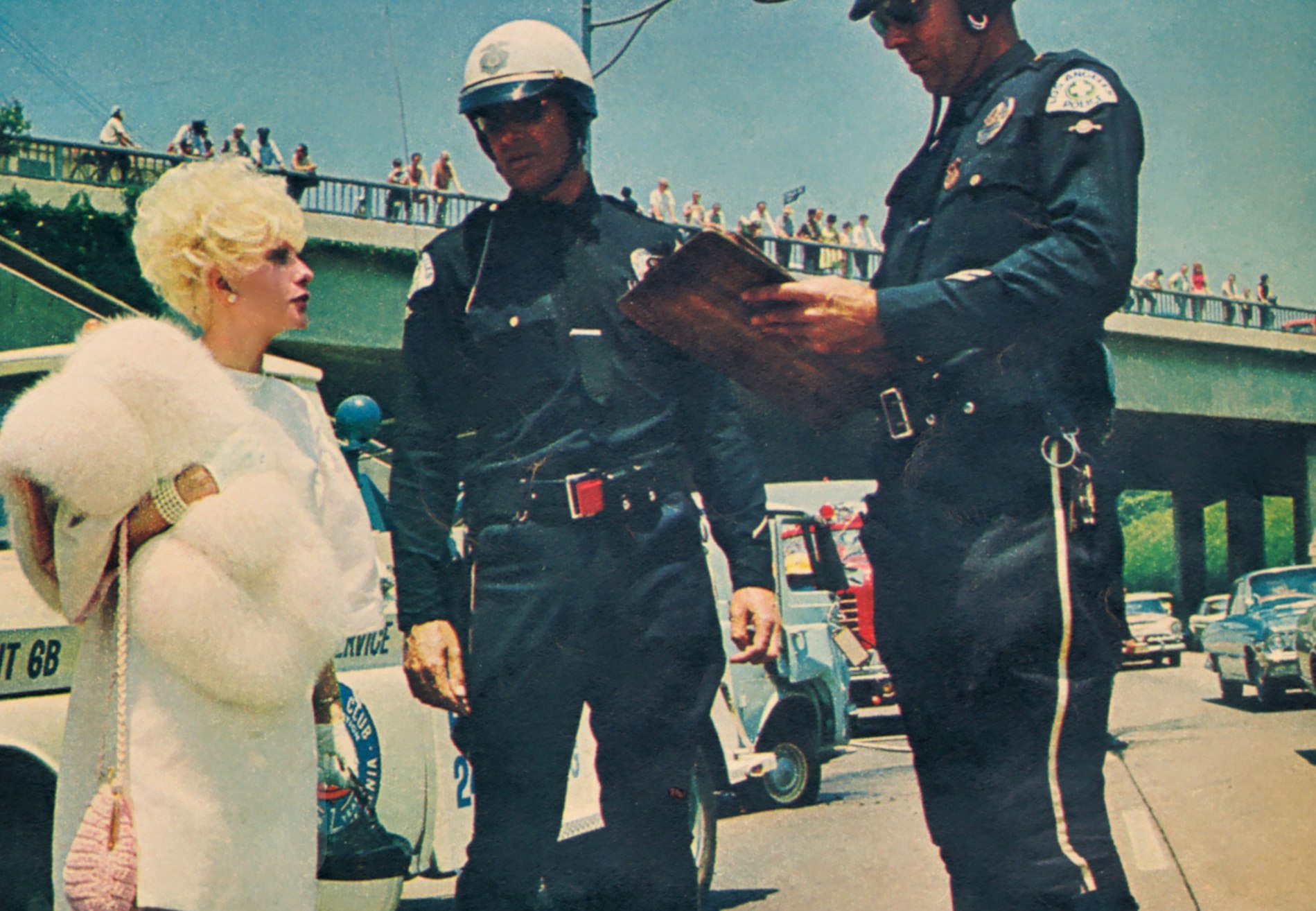 Noel with 2 cops accompanying 1967