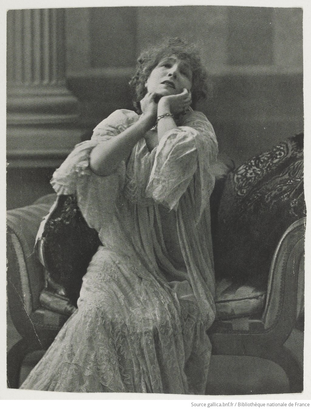 Sarah Bernhardt as Marguerite Gauthier